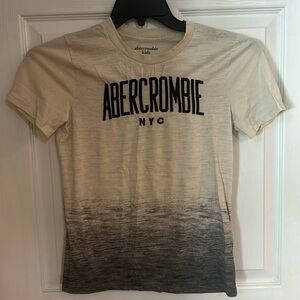 Abercrombie kids T-shirt size13/14 like new beige/grey like new